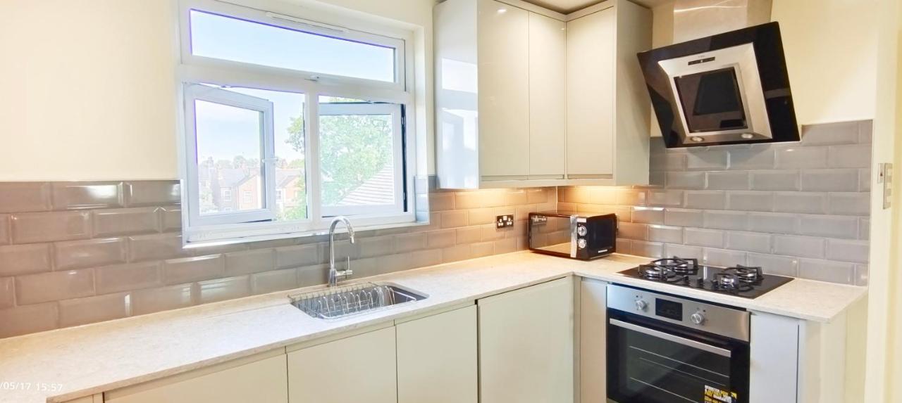 Top Floor Flat 5 Northwood Northwood  Esterno foto
