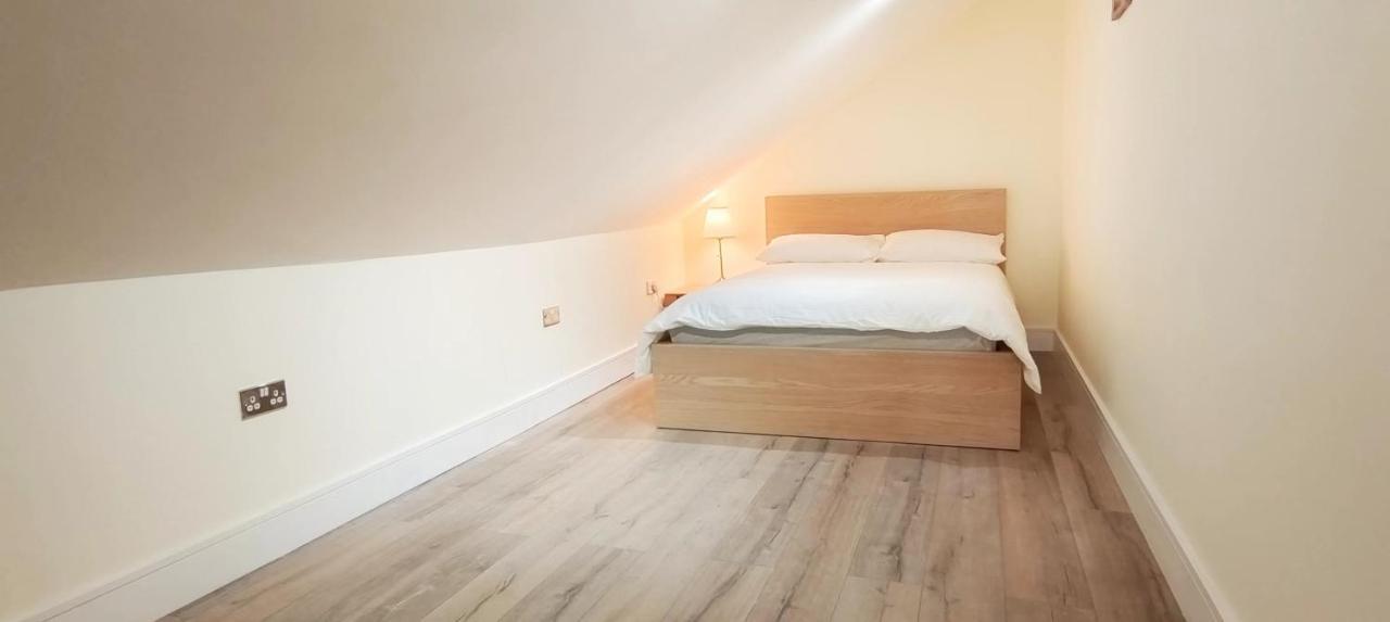 Top Floor Flat 5 Northwood Northwood  Esterno foto