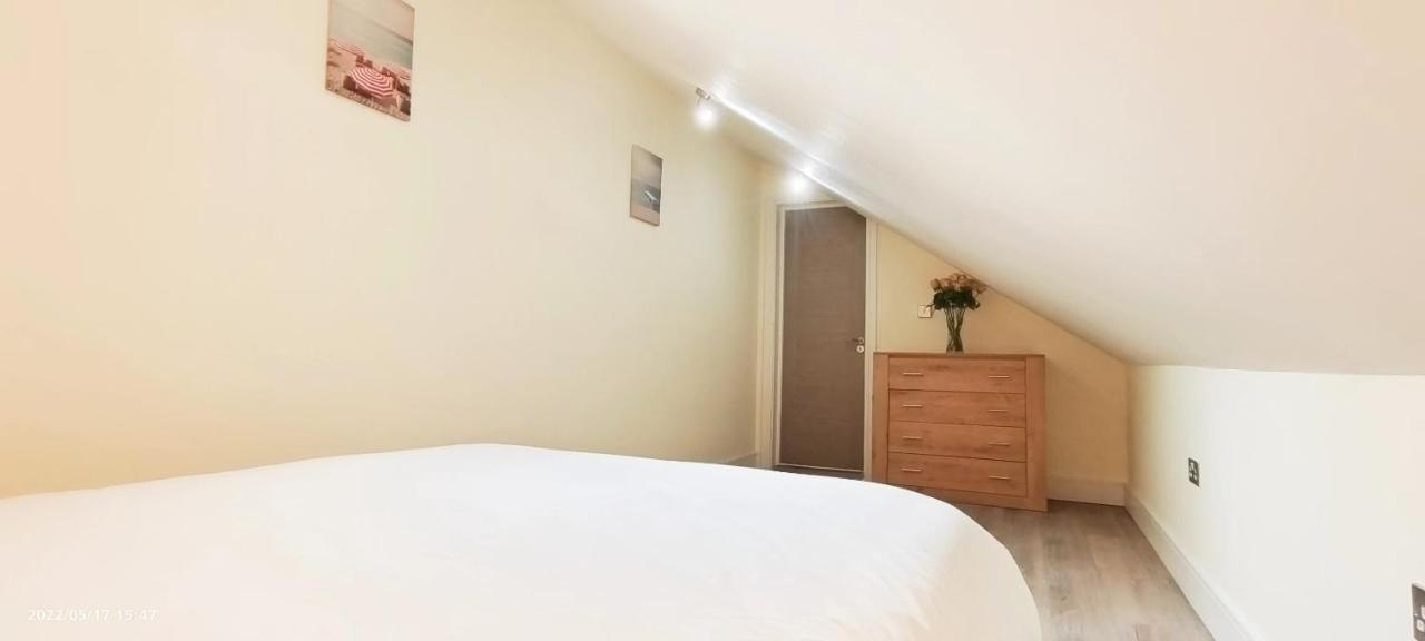 Top Floor Flat 5 Northwood Northwood  Esterno foto