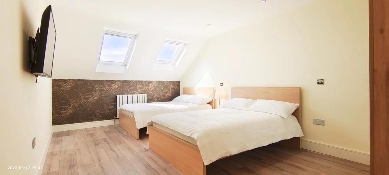 Top Floor Flat 5 Northwood Northwood  Esterno foto